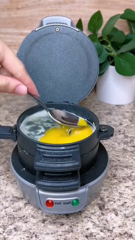 Automatic Non-Stick Breakfast Sandwich Maker